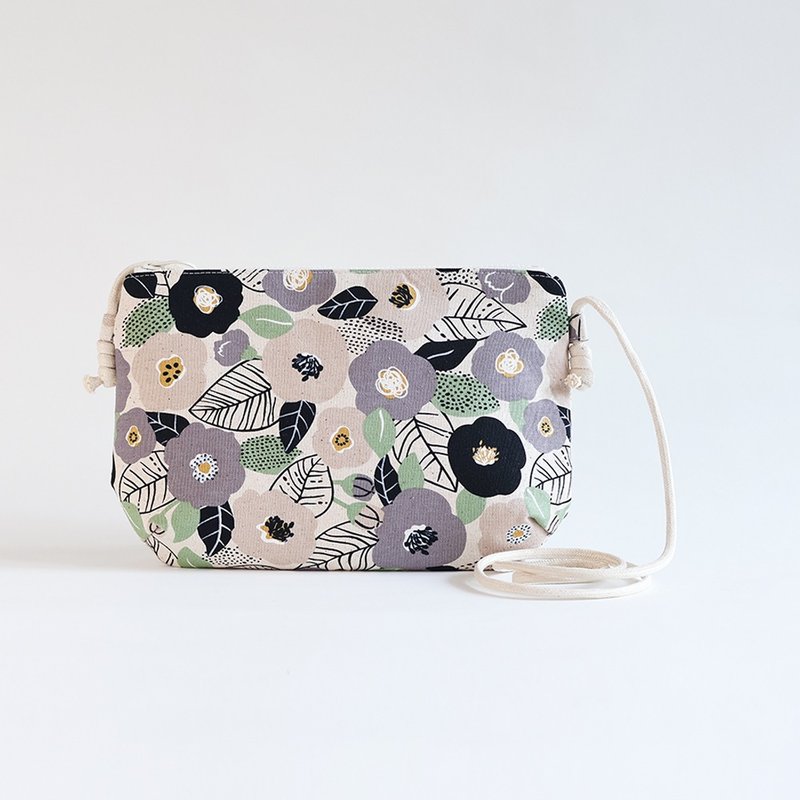 手工车缝制奶灰白花懂树丛图案身小斜肩背布包 - 侧背包/斜挎包 - 棉．麻 多色