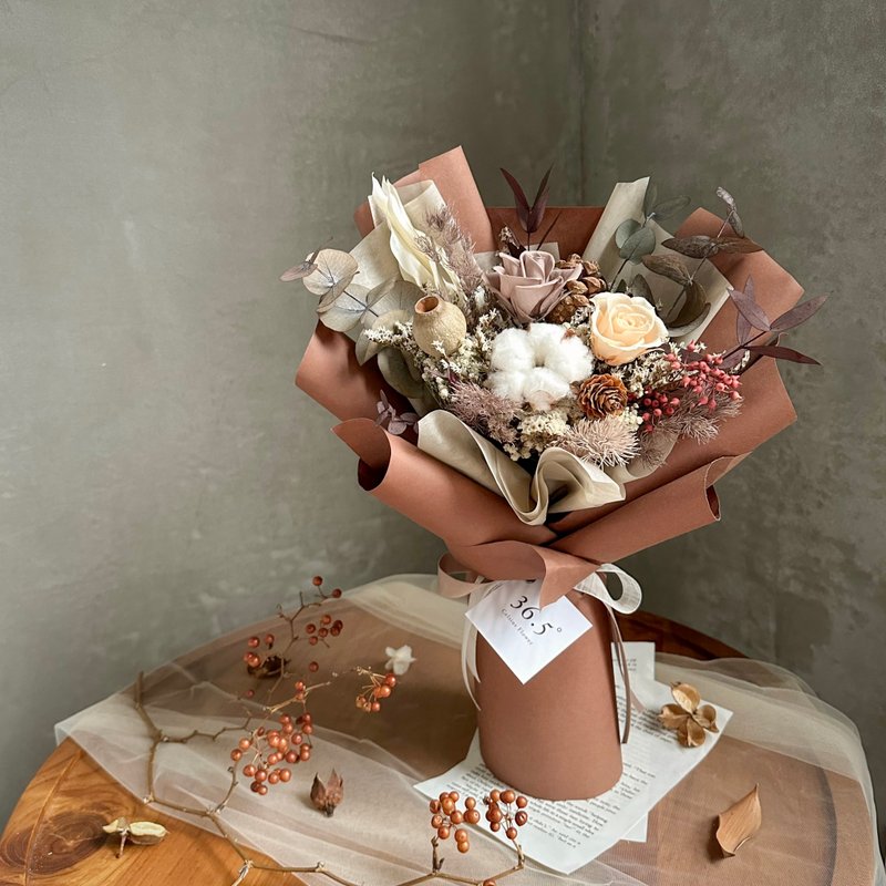 秋天感 永生玫瑰花束 - 干燥花/捧花 - 植物．花 咖啡色