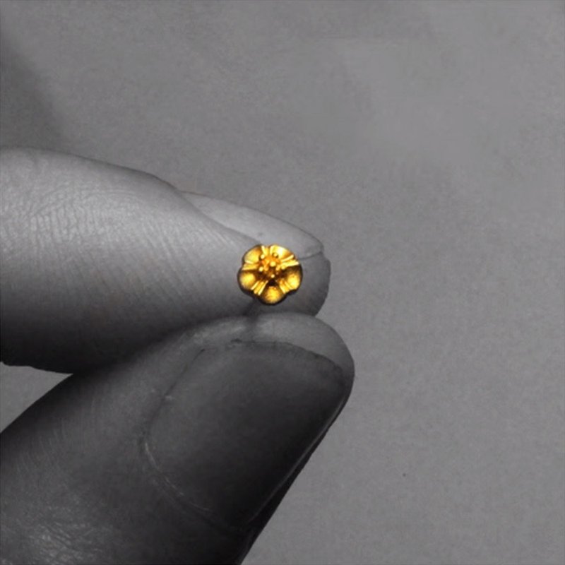 足金足银小花纯金24K金迷你小巧耳钉 - 耳环/耳夹 - 其他金属 