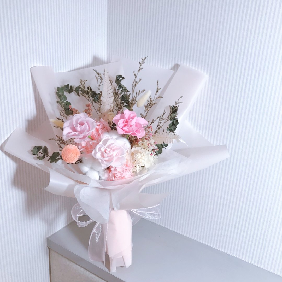 永生玫瑰花束。情人节花束。生日花束。玫瑰花。求婚花束。花礼 - 干燥花/捧花 - 植物．花 
