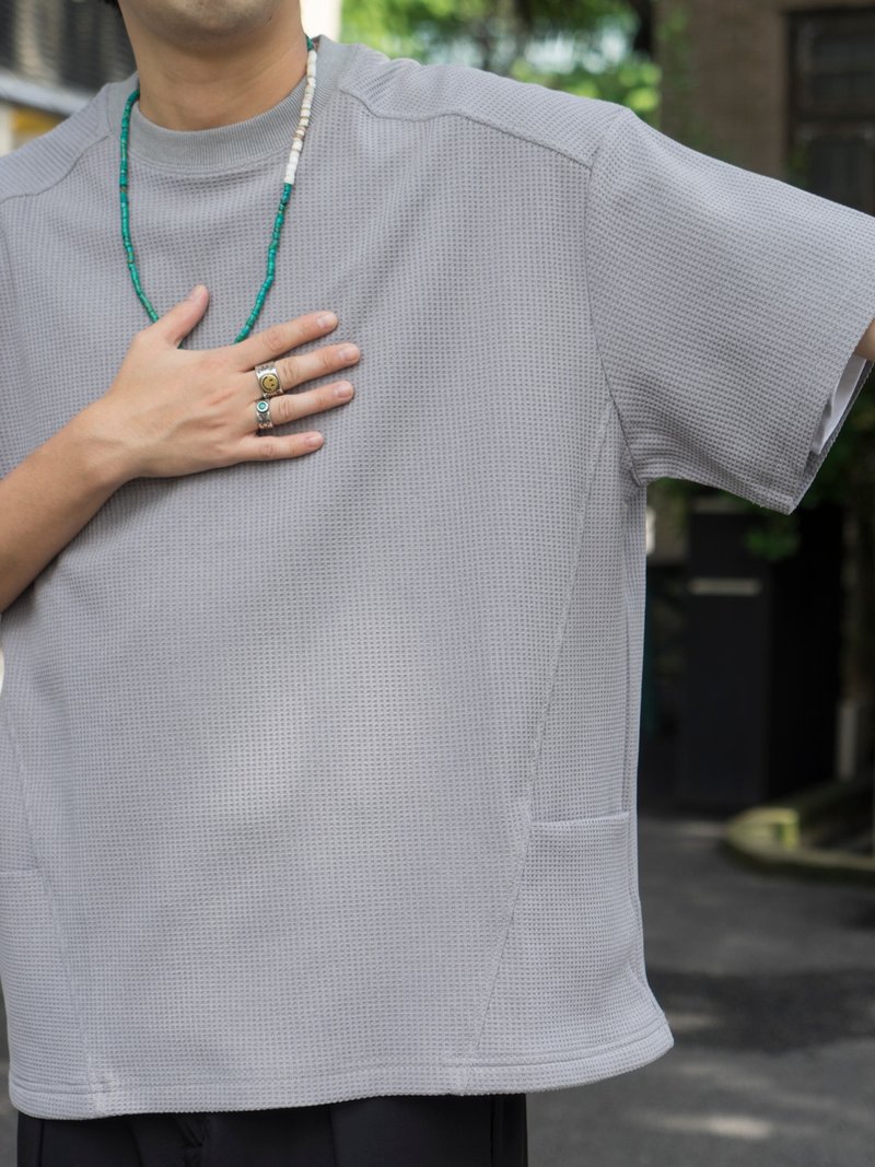 日系宽松立体剪裁质感 轻量化华夫格面料短袖T恤 纯色圆领通勤 - 男装上衣/T 恤 - 棉．麻 