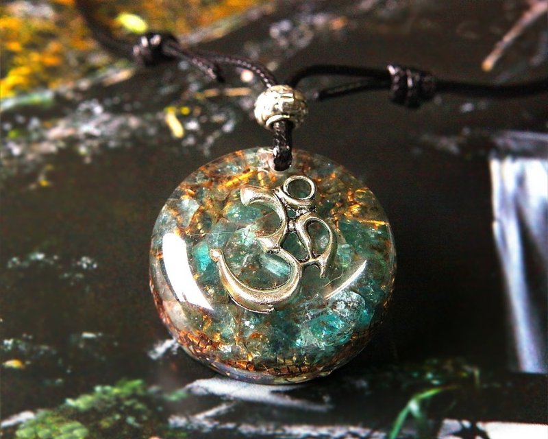 OM 奥刚吊坠 | 铜螺旋符号 | 水晶项链 - 项链 - 水晶 蓝色