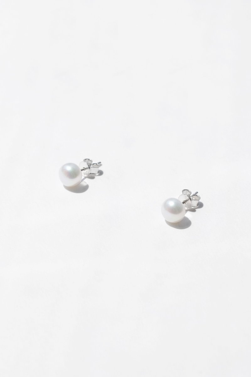 Perla Earring  经典珍珠耳饰 - 耳环/耳夹 - 珍珠 白色