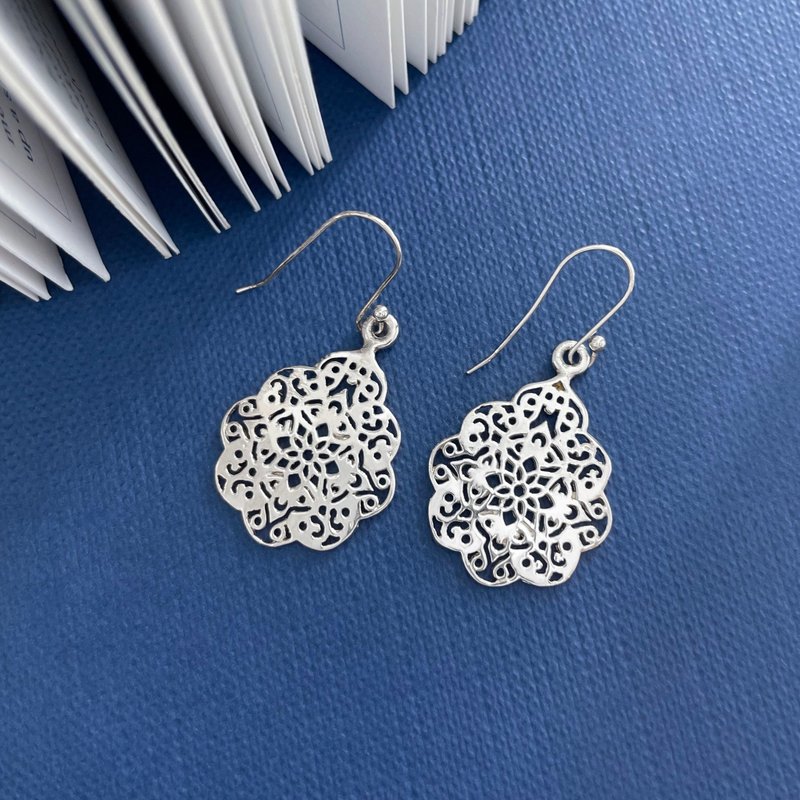 :亚特之花：925Silver 纯银耳环 - 耳环/耳夹 - 纯银 