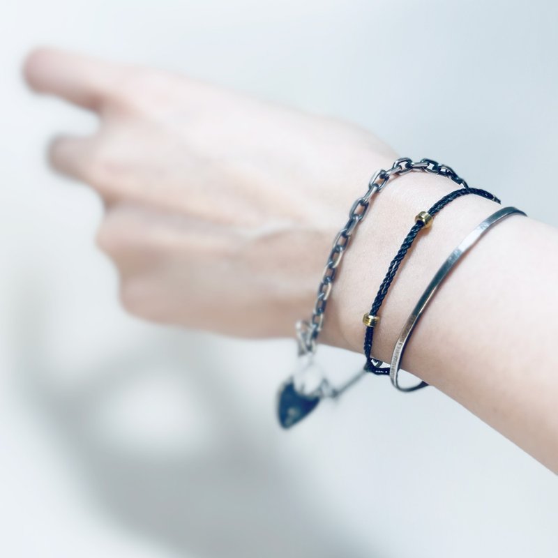 小心机 - 极细黑色黄铜珠伸缩绳结编织蜡线手环 极简深黑绕旋线 - 手链/手环 - 其他人造纤维 黑色