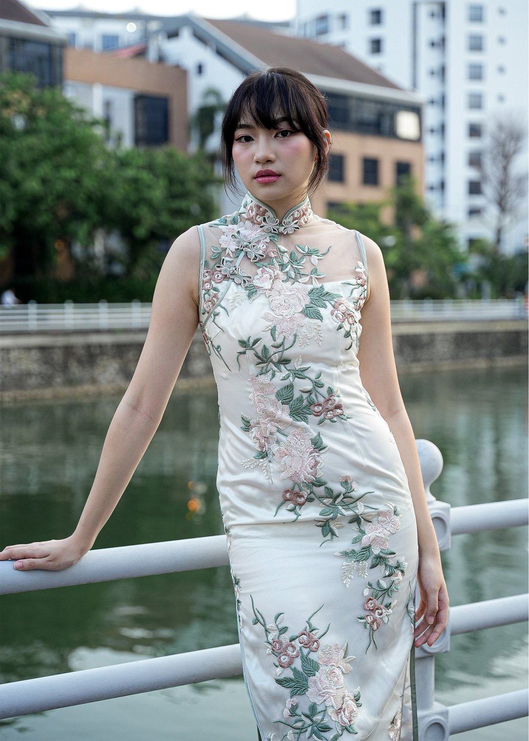 无袖蕾丝花婚纱 | 晚装礼服 | 妈妈旗袍 | 高档旗袍 - 旗袍 - 其他材质 白色