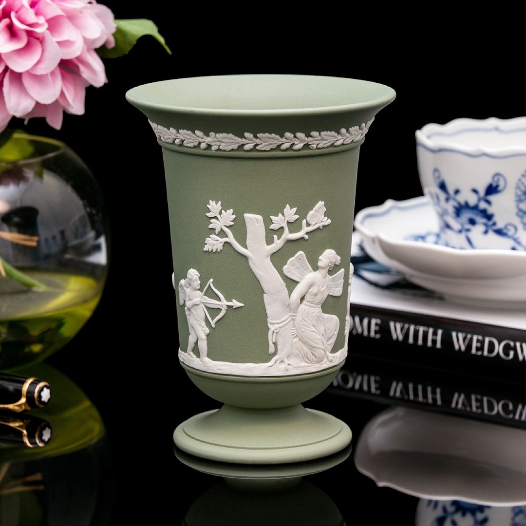 英国制 Wedgwood 赛姬之恋 1972碧玉浮雕陶瓷花瓶 插花花器 - 花瓶/陶器 - 瓷 