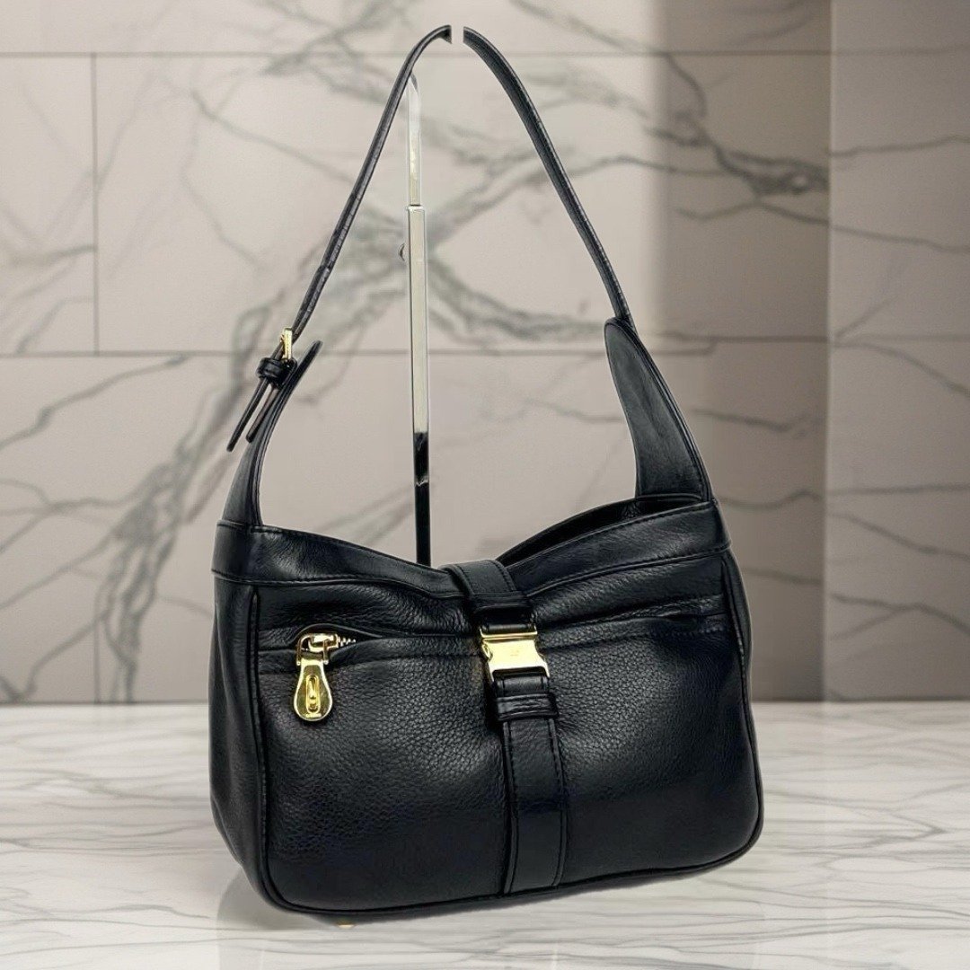 【特选货品】Loewe黑色简约复古包皮革腋下包侧背孭单肩小包手袋 - 侧背包/斜挎包 - 真皮 黑色