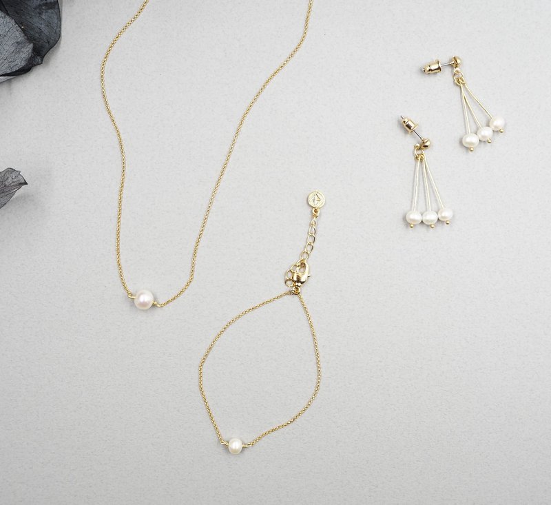 Goody Bag 福袋。贵人满满礼。天然珍珠耳环/项链/手链22K镀金 - 耳环/耳夹 - 珍珠 