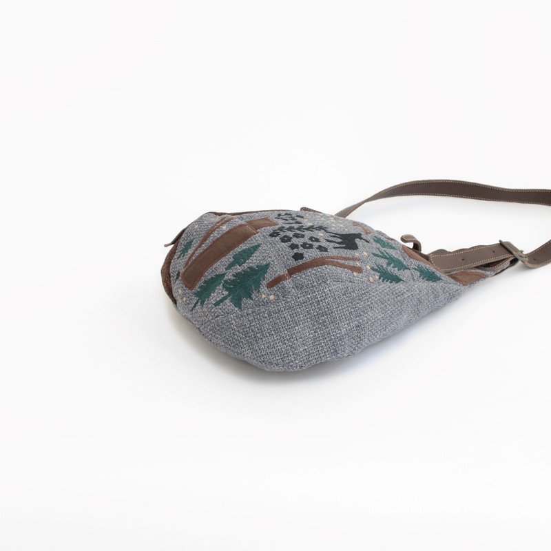 森之树木刺绣・斜背包 - 后背包/双肩包 - 真皮 灰色