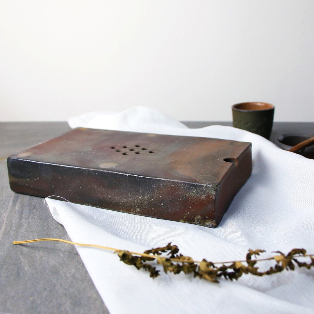 方砖壶承 有孔 新彩烧 柴烧陶艺 手作作品 茶盘 | 陈威恩作品 - 茶具/茶杯 - 陶 金色