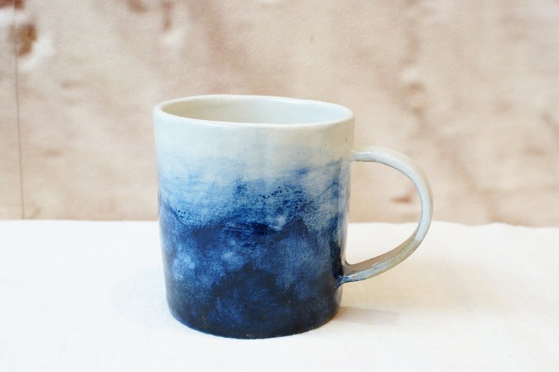 手作粉引 吴须蓝 马克杯 350ml 咖啡杯 陶杯 水杯 - 咖啡杯/马克杯 - 陶 白色