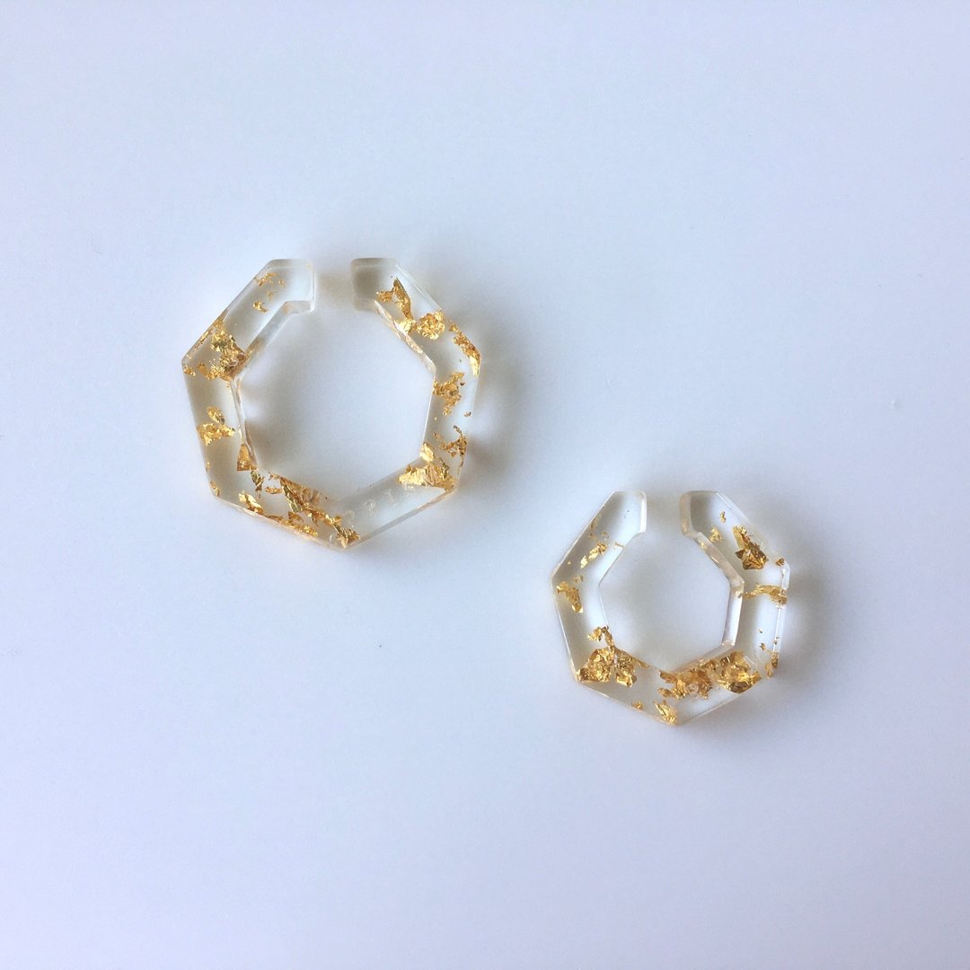 Ear cuff　Gold leaf - 耳环/耳夹 - 树脂 金色