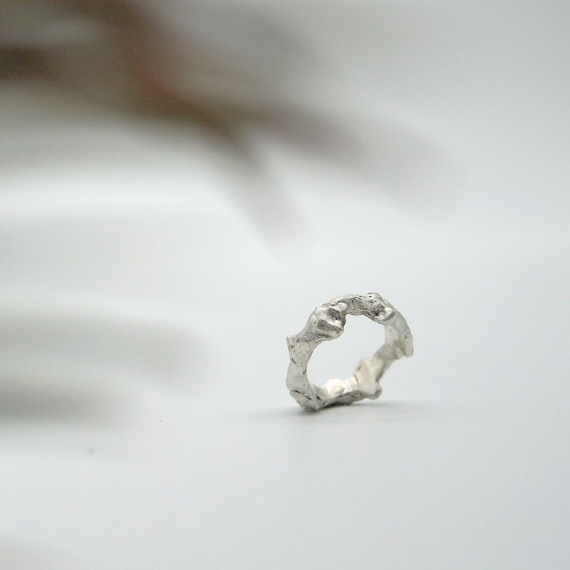 【熔岩 -Lava-】手工制作925通体纯银尾戒戒指 - 戒指 - 纯银 银色