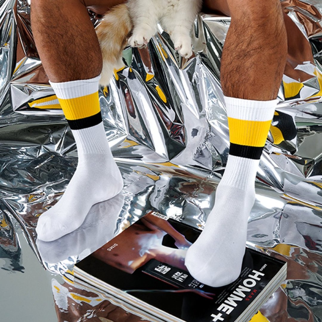 AttentionWear Sockkon黄黑宽条中长筒运动袜│黑白两色可选 棉袜 - 袜子 - 棉 白色