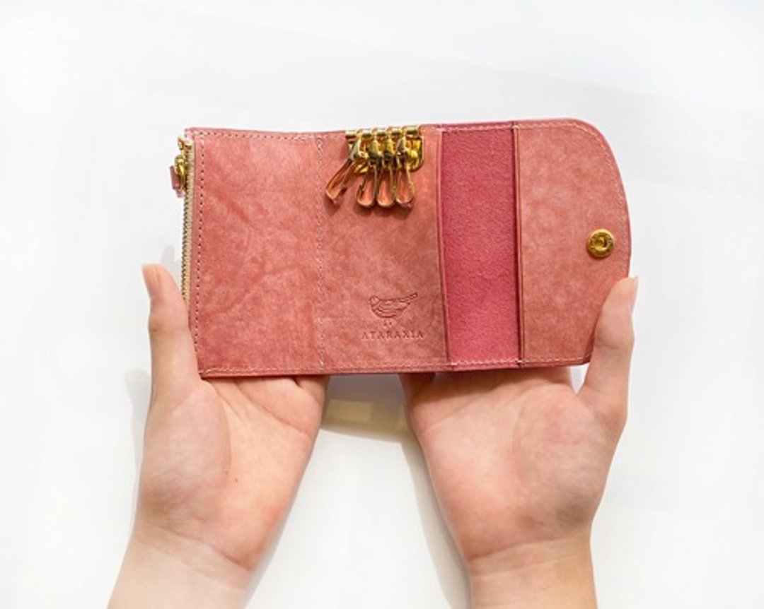 Coral pink key case with zipper pocket (Italian leather MAYA) Free gift wrapping service - 钥匙链/钥匙包 - 真皮 