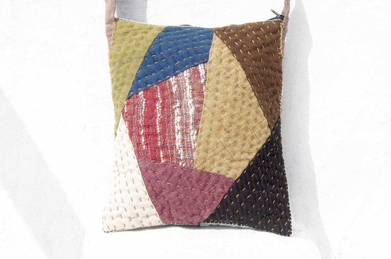 母亲节礼物 限量一件 手缝纱丽布侧背包 / 刺绣斜背包 / 手工刺绣肩背包 / 手缝纱丽线化妆包 / 纱丽布拼接背包 - 缤纷星空森林花朵+蓝染indigo布 - 侧背包/斜挎包 - 棉．麻 多色