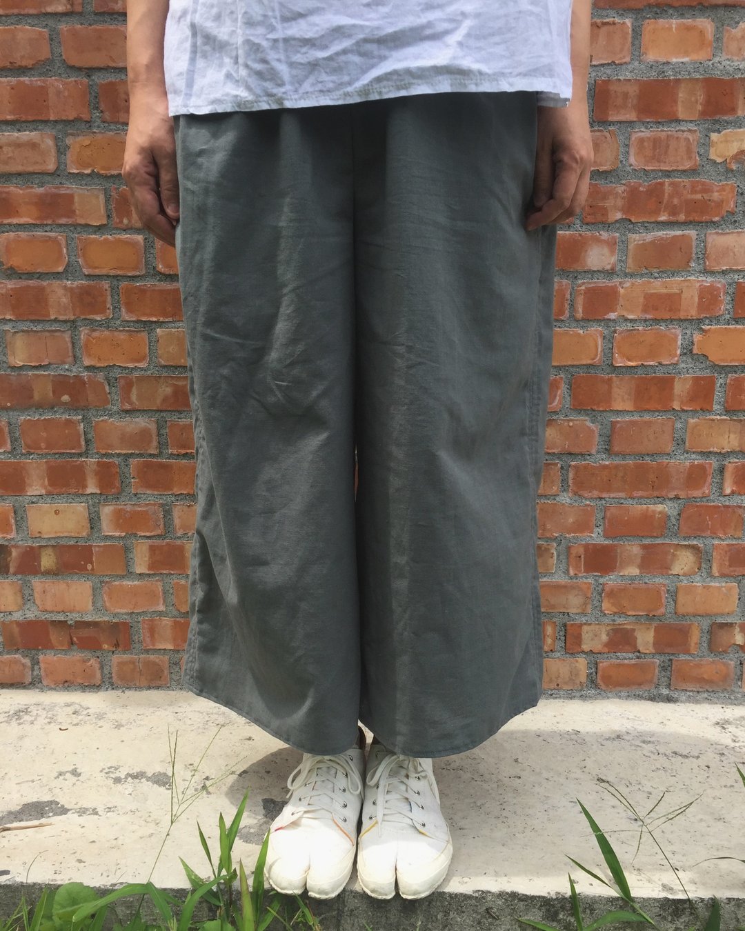 新款 春夏棉麻広形もんぺ宽筒口袋裤 多色订制 - 女装长裤 - 棉 灰色