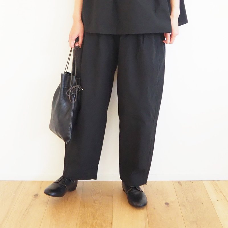 Cotton typewriter balloon pants BLACK - 女装长裤 - 棉．麻 蓝色