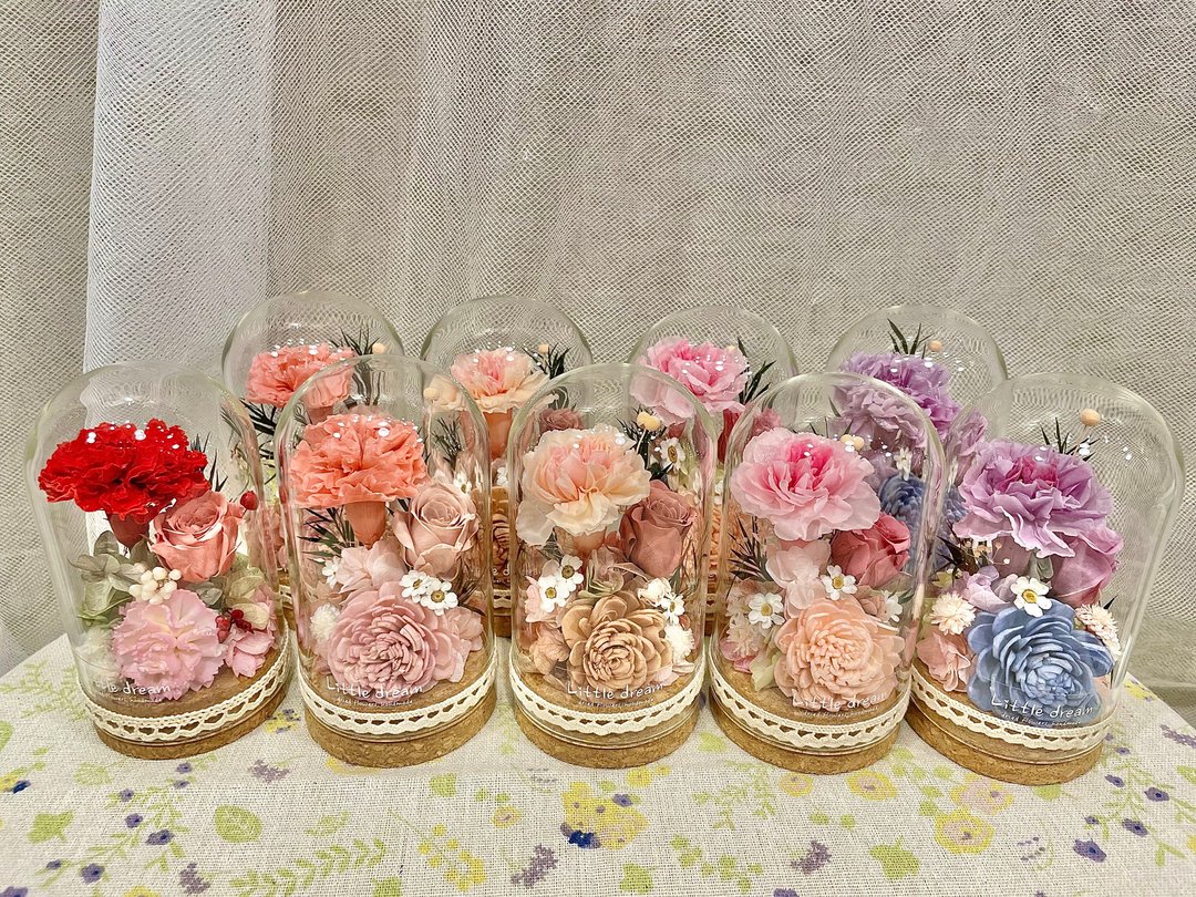 | 小梦境花艺 | 母亲节花礼 日本永生花康乃馨 玫瑰 玻璃罩许愿瓶 - 干燥花/捧花 - 植物．花 白色