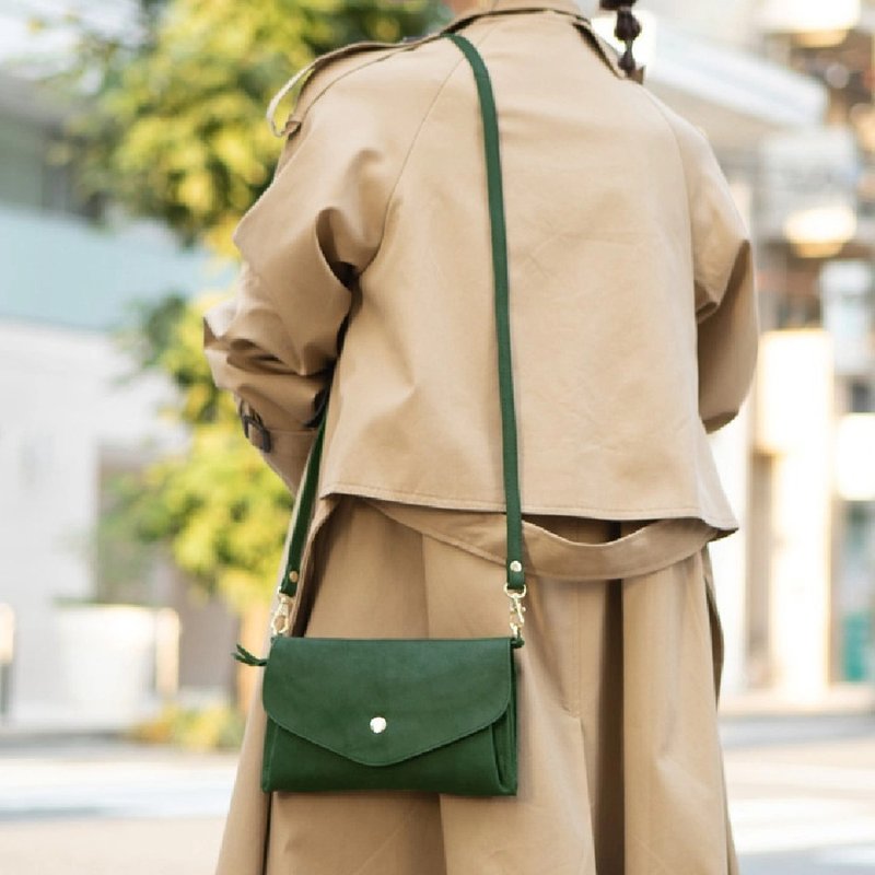 啧啧人气商品 3way斜背包 分类隔层 抹掉刮痕 复古绿 - 皮夹/钱包 - 真皮 绿色