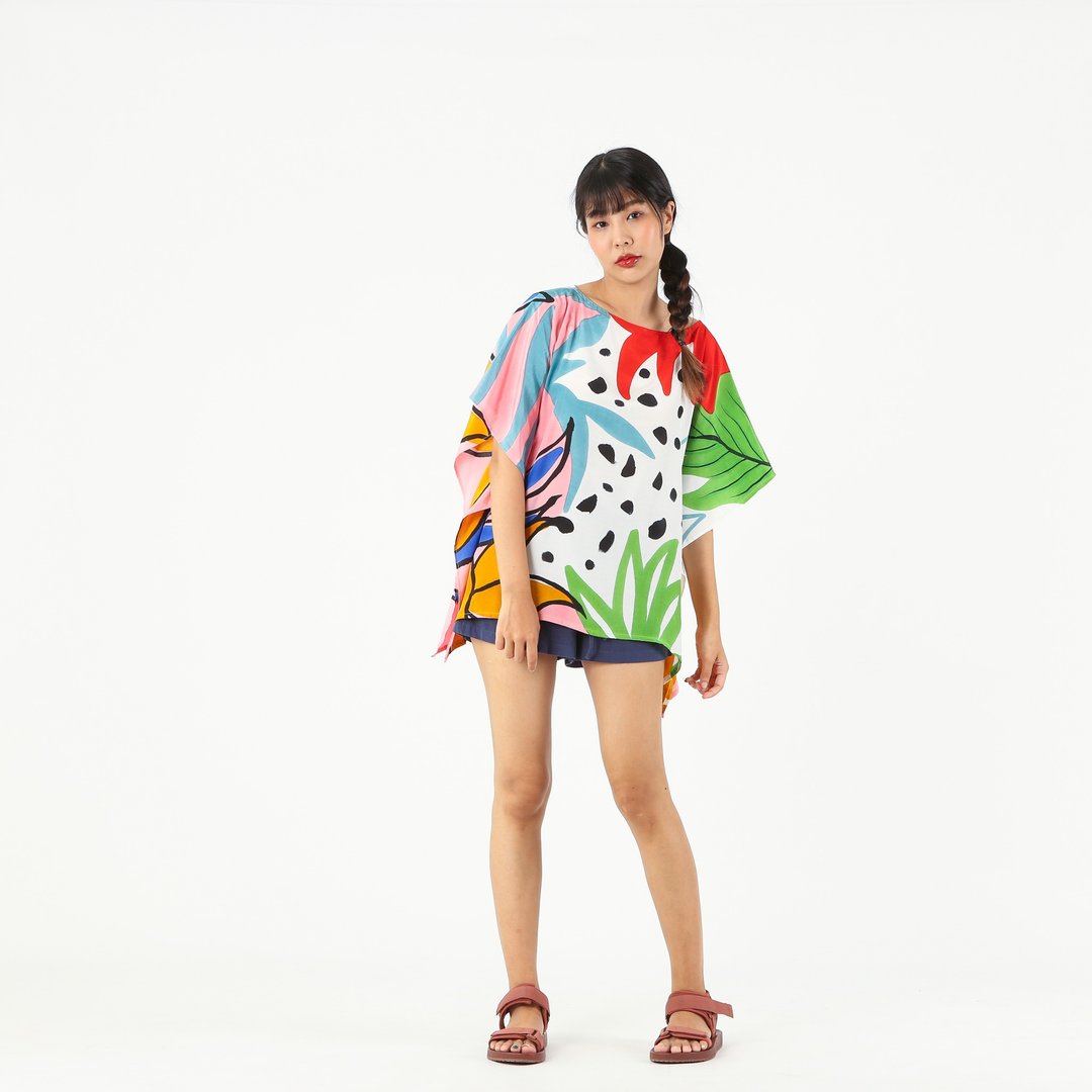 Poncho Blouse Cotton Silk Hand Painted for Summer resort - 女装上衣 - 棉 白色