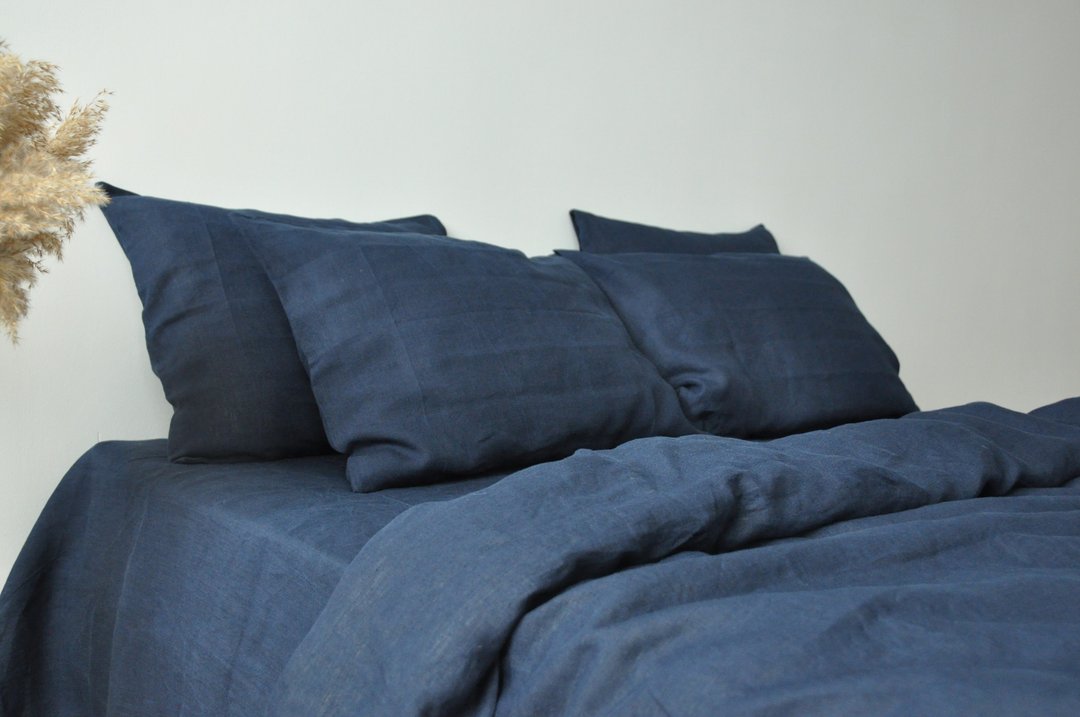 Navy linen pillowcase / Blue pillow cover / Euro, American, Taiwan size - 寝具 - 亚麻 蓝色