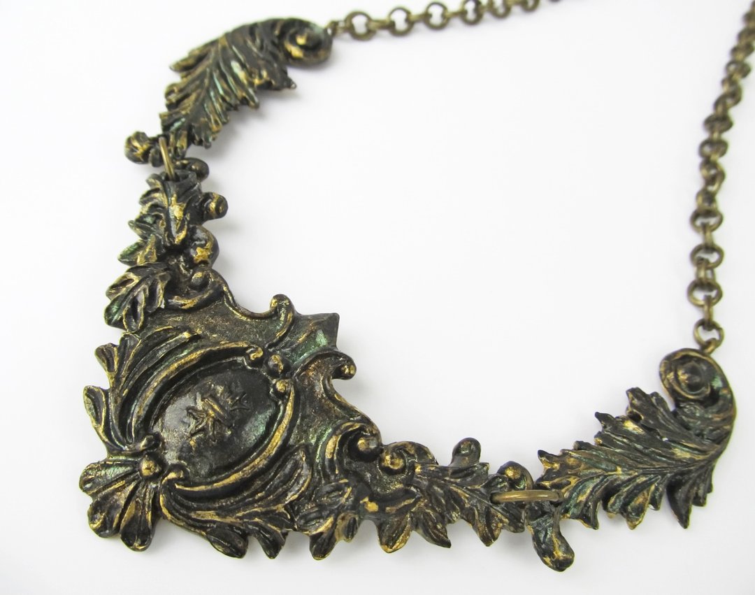 Baroque Necklace Vintage Chic necklace Victorian style Woman steampunk jewelry - 项链 - 粘土 金色