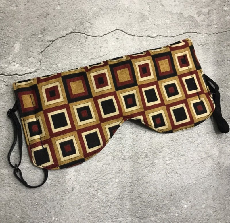 Sienna蚕丝内里舒眠慕斯眼罩 - 眼罩 - 棉．麻 红色