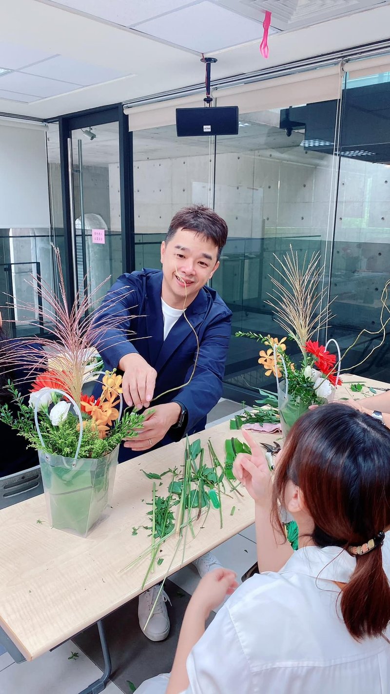 植日生花艺研究室-生活花艺 体验课程 - 植栽 - 植物．花 