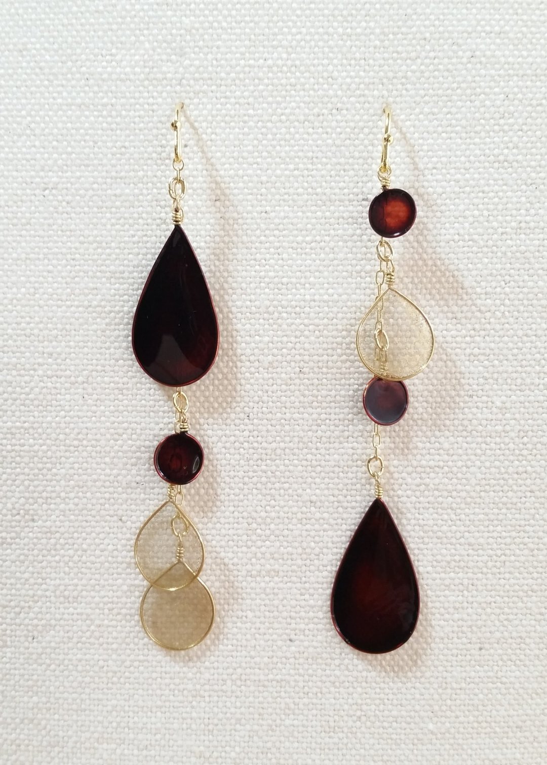 chololate&amp;gold colour dew pierced/clip-on earrings - 耳环/耳夹 - 树脂 咖啡色