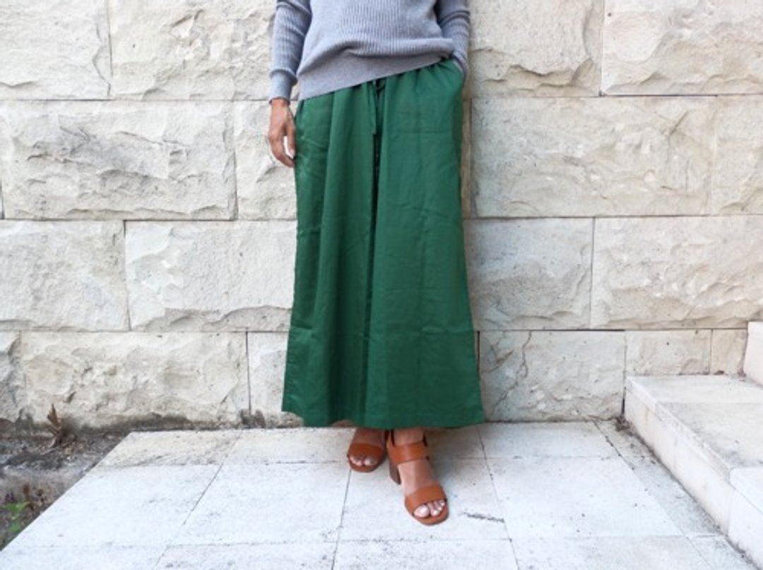 Viridian Green / Wide pants that can be adjusted by squeezing with a string - 女装长裤 - 棉 绿色