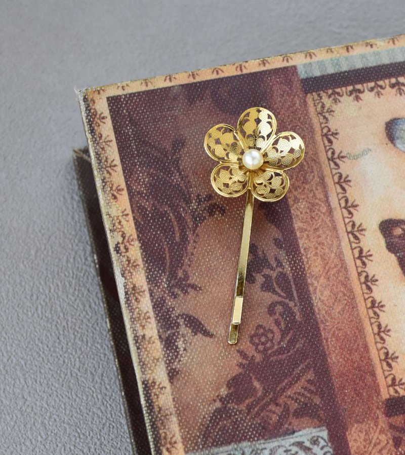 【秋冬新品】黄铜镂空五瓣花珍珠发夹   一字夹 - 发饰 - 铜/黄铜 金色