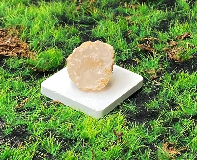 玛瑙可爱白晶洞开口笑 能量水晶摆饰 招财开运  疗愈 快速出货 - 摆饰 - 水晶 多色