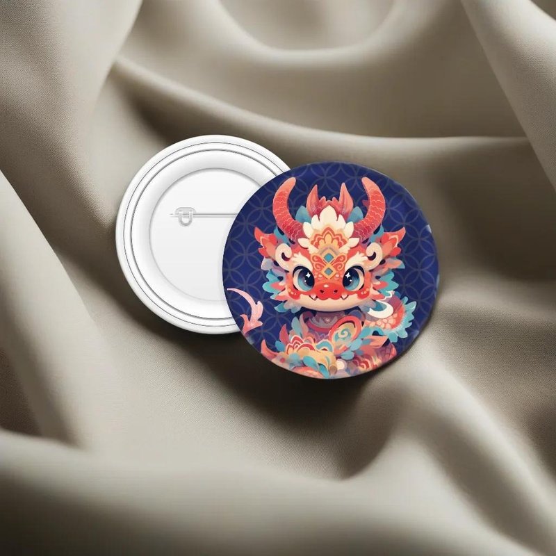 好运龙 圆形徽章别针 BADGE - 徽章/别针 - 其他材质 多色