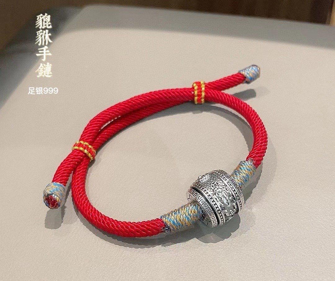 足银999貔貅红绳手链 重工精工雕刻 开运转运 招财辟邪本命年手链 - 手链/手环 - 纯银 