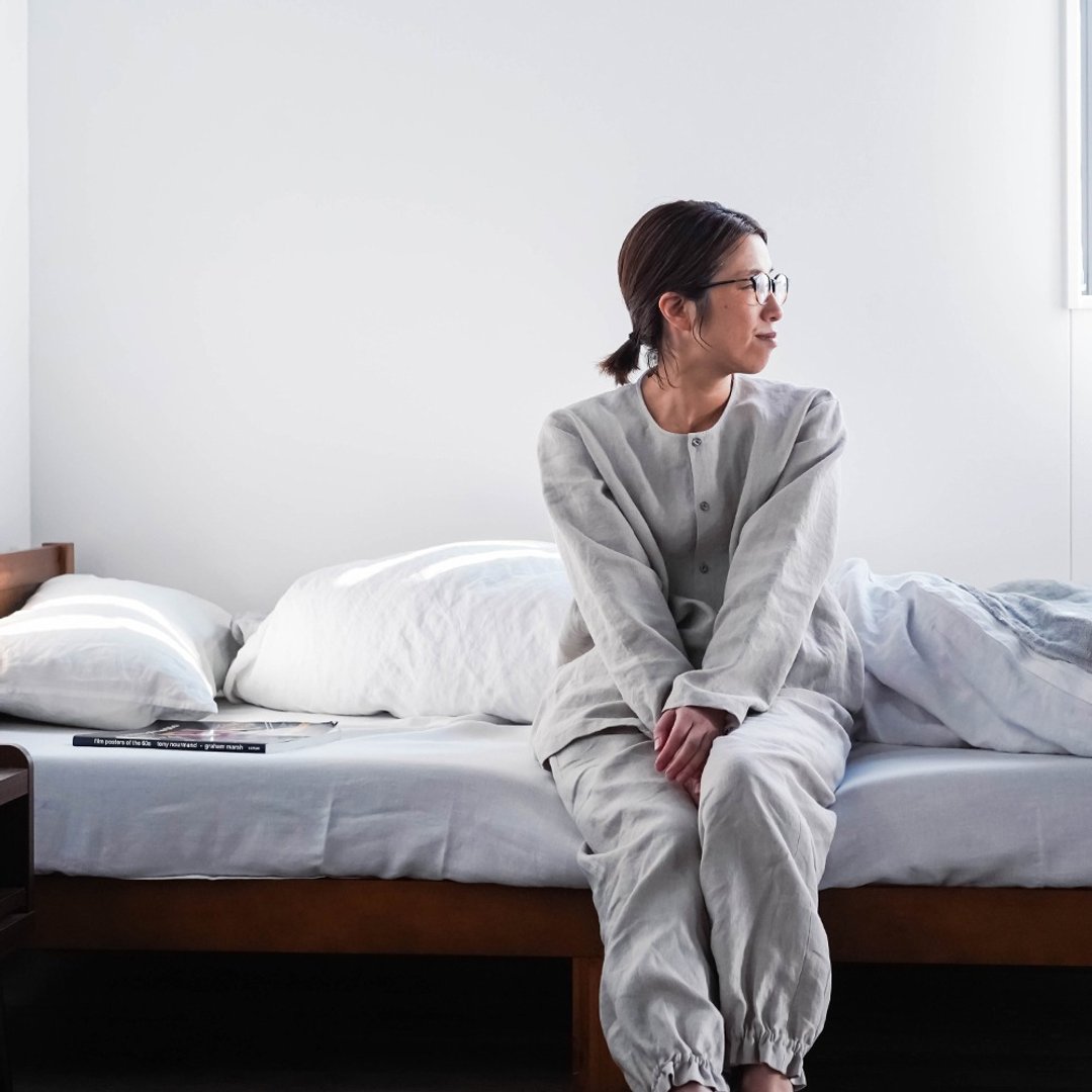 wafu [Introductory edition] Linen pajama top and bottom set This is for ideal sleep / flax natural r009c-amn2 - 居家服/睡衣 - 棉．麻 卡其色