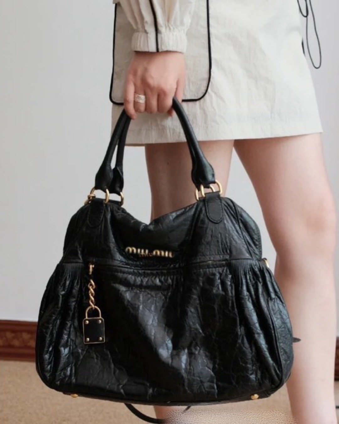 Miu Miu Vintage小羊皮 2Way 手提肩背包2025 Oversized 回归 - 侧背包/斜挎包 - 真皮 黑色
