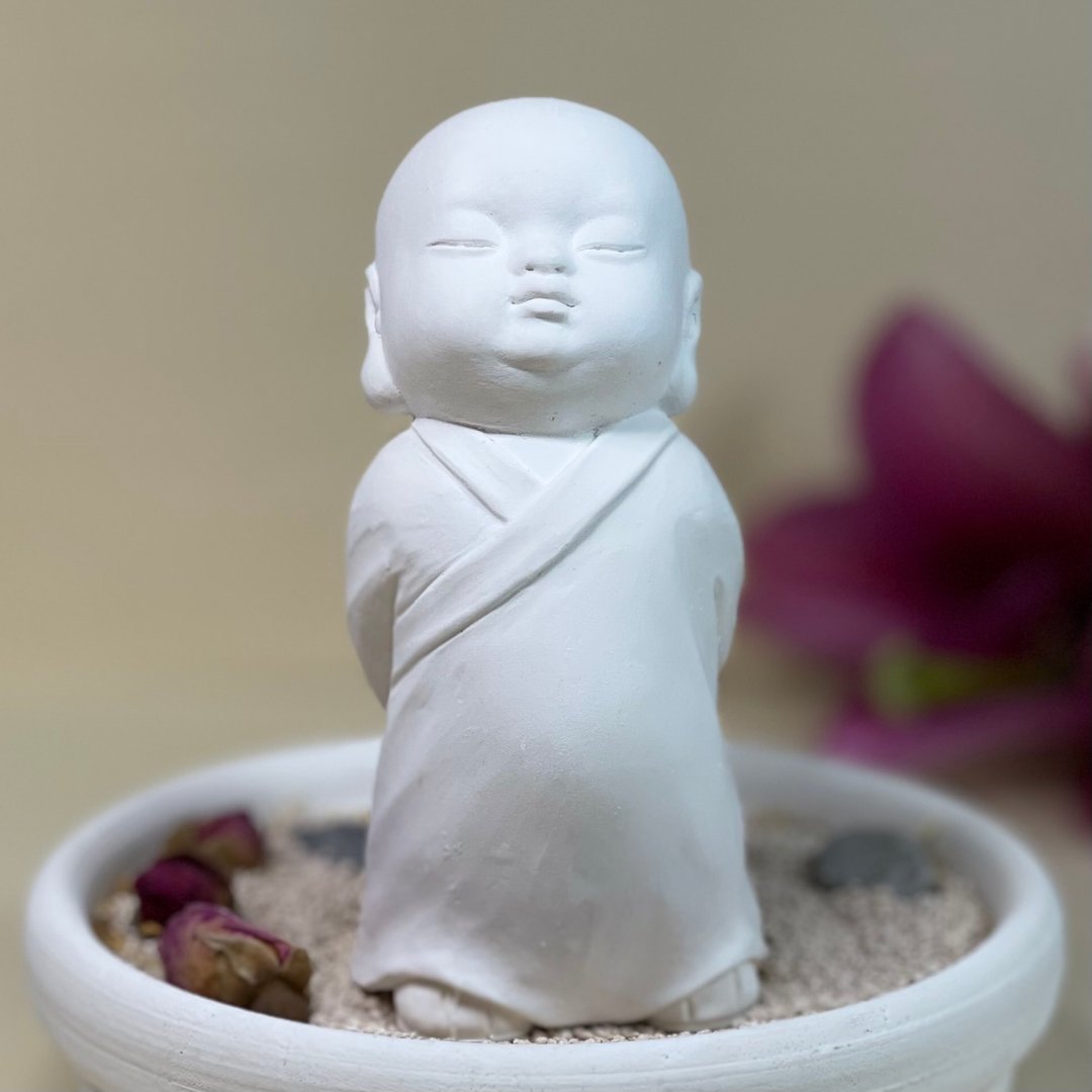 开运公仔 净念吉祥小佛之一心 中盘套组 香氛 精油 宗教 公仔 佛 - 香薰/精油/线香 - 其他材质 白色
