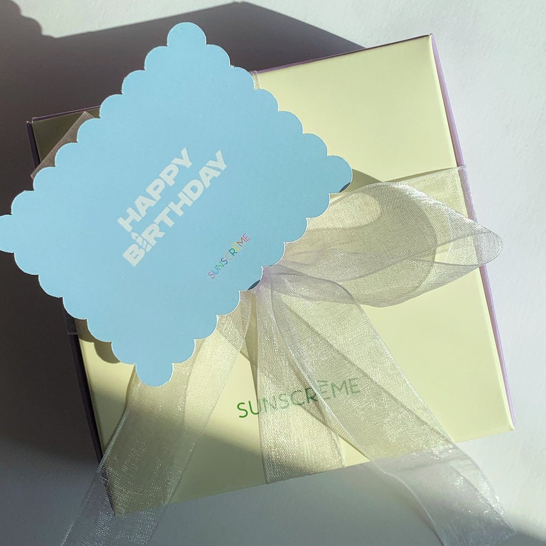 GIFT PACKAGE WITH CARDS - 其他 - 纸 