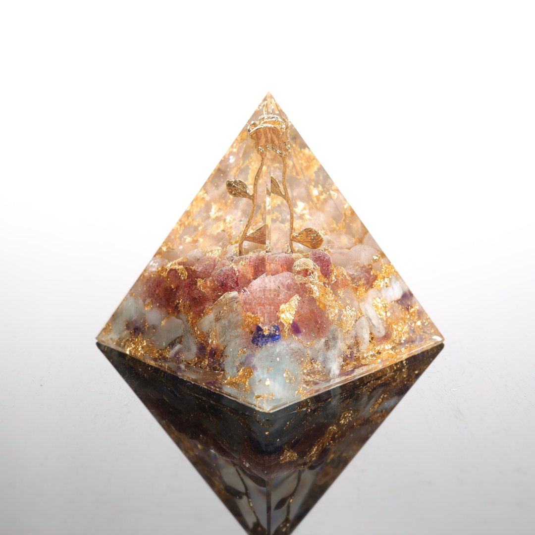 【快速出货】爱恋小王子水晶奥刚大金字塔Orgonite水晶 - 摆饰 - 水晶 粉红色