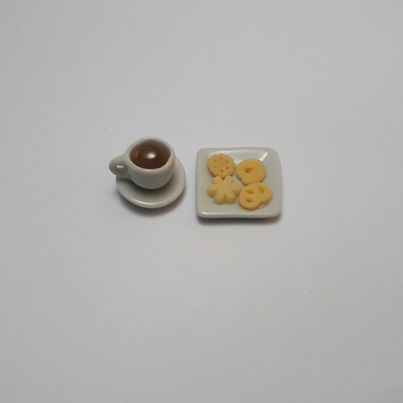 Break Time Tea Cookies hot drink Food Miniature Dollhouse collectible - 摆饰 - 粘土 金色