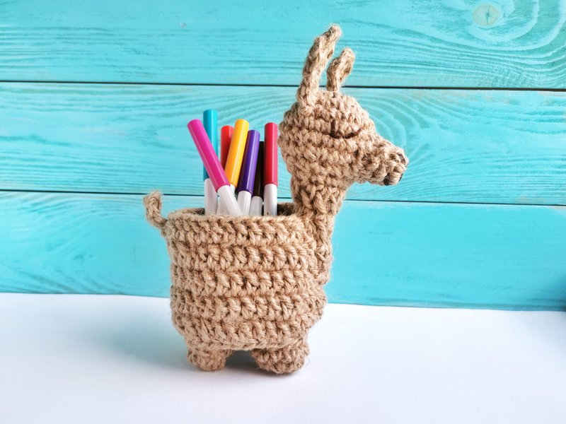 Llama desk organizer, Llama pencil holder, Cute pen holder, Work from home - 置物架/篮子 - 其他材质 卡其色