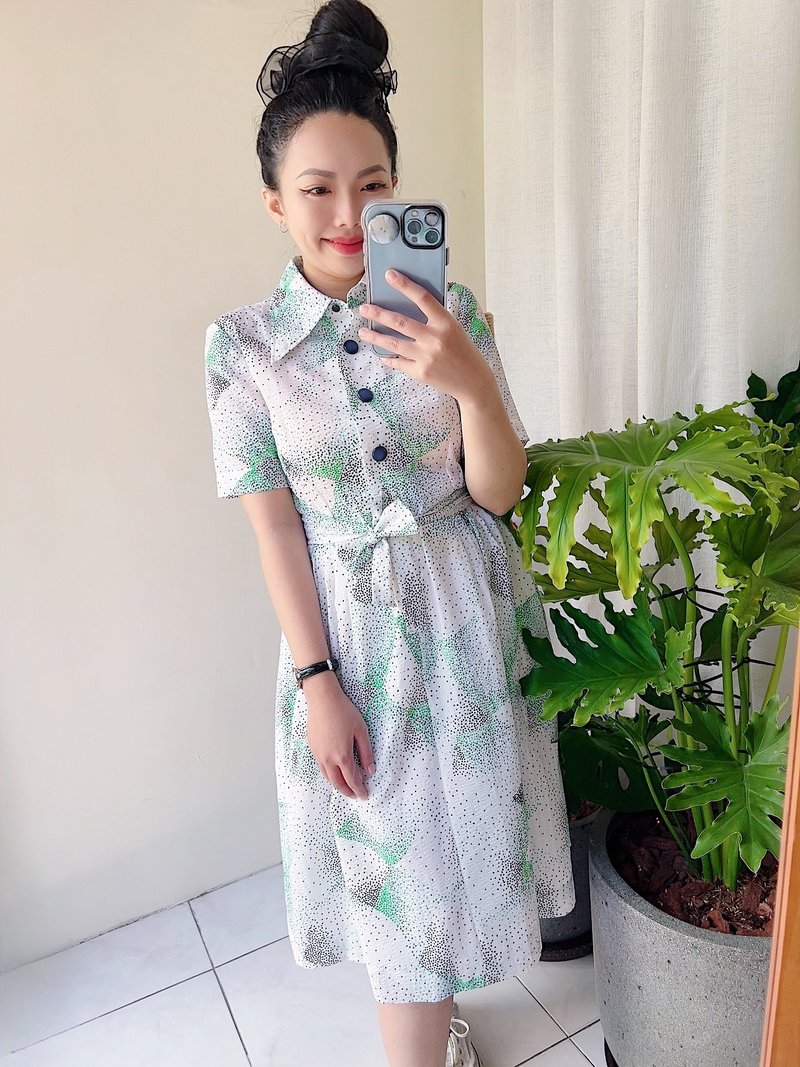 亮白碎点点图腾立体压纹 长裙洋装连身裙连衣裙古着ドレスDress - 洋装/连衣裙 - 聚酯纤维 多色
