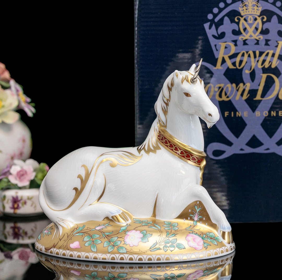 英国Royal Crown Derby 神话传说 2005独角马 独角兽 骨瓷纸镇 - 摆饰 - 瓷 