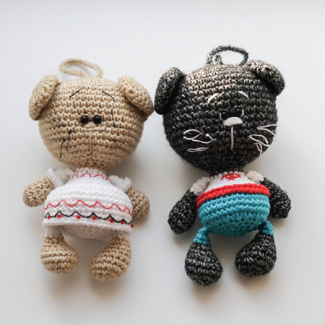 Cute knitted toys little Cats, gift for a couple, steam toy - 玩具/玩偶 - 其他材质 多色