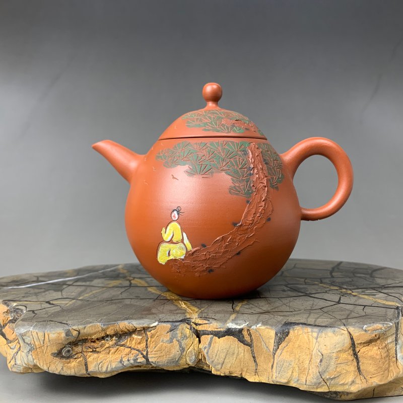 台湾【朱泥】手拉坏 龙旦 雕刻壶02 - 茶具/茶杯 - 陶 红色