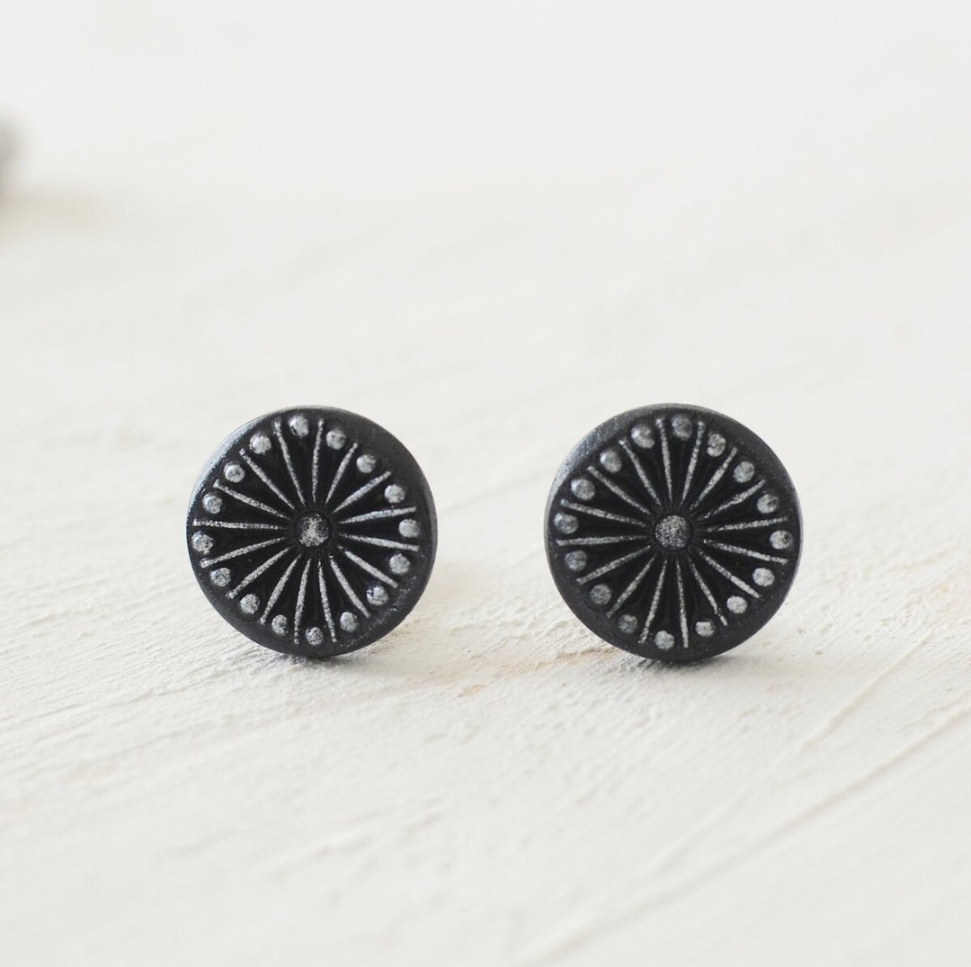 Oven clay earrings, Kalmia, Dark gray - 耳环/耳夹 - 陶 灰色