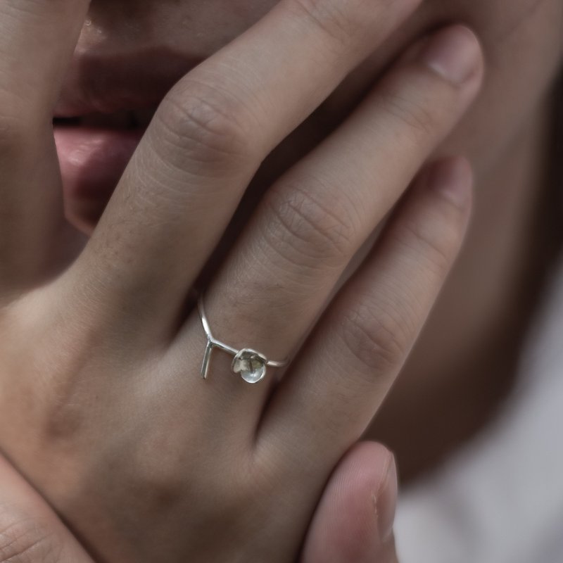 Silver Flower Ring - 戒指 - 纯银 银色