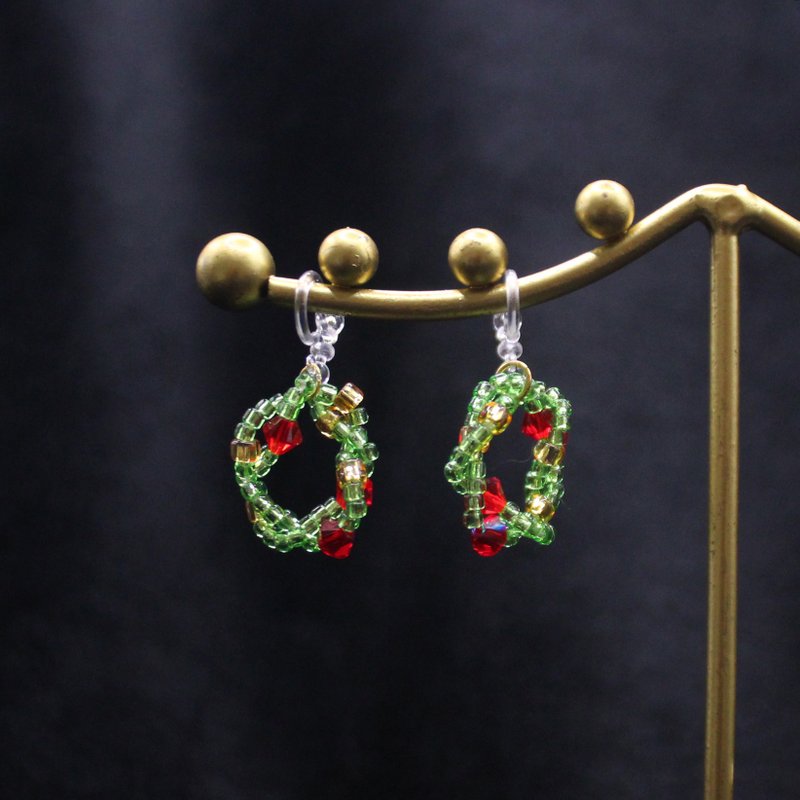 【圣诞花圈】原创短款耳环/耳夹/耳勾/耳针 - 耳环/耳夹 - 玻璃 绿色